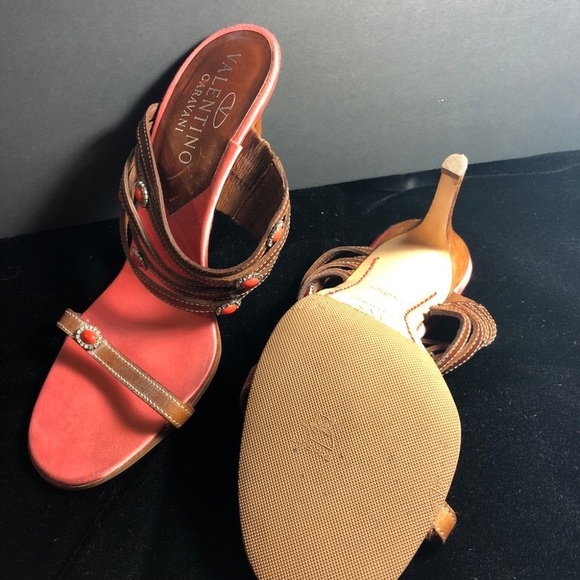 Valentino Clásico Sandals - Picture 3 of 4